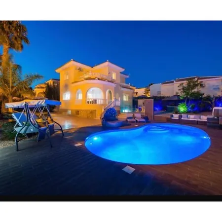 Stunning Heated Pool Private Luxury With Sleeps 14 Villa *
