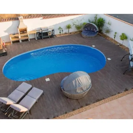 Stunning Heated Pool Private Luxury With Sleeps 14 Villa *