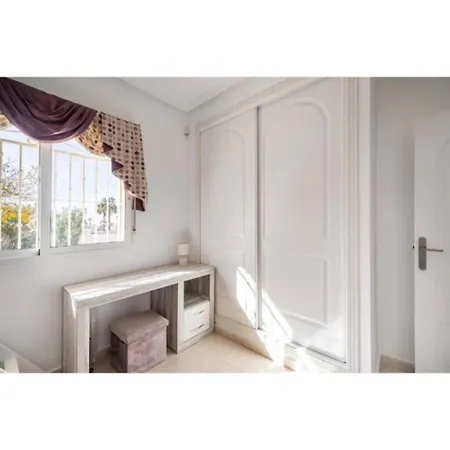Villa Stunning Heated Pool Private Luxury With Sleeps 14