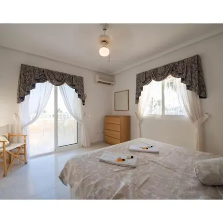 Villa Stunning Heated Pool Private Luxury With Sleeps 14